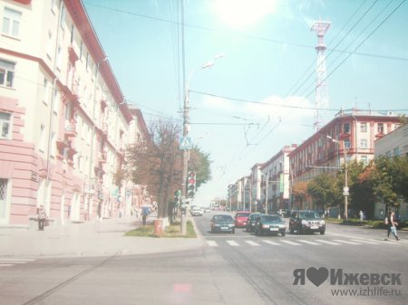 Наблюдения ижевского фотографа: горожане стали больше улыбаться, а город приобрел новые постройки