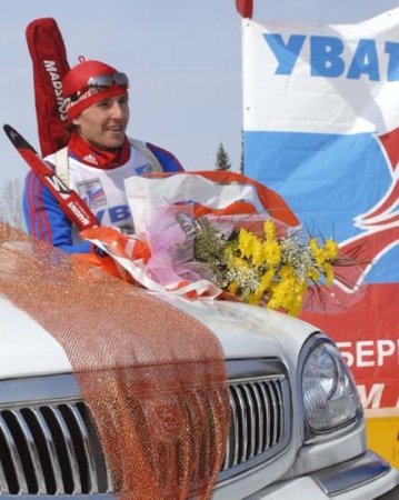 Ижевский биатлонист Максим Максимов отметит свой день рождения тортом и чаем