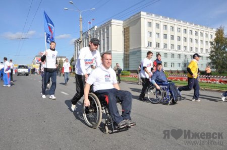 Фоторепортаж: как в Ижевске 8 тысяч человек пробежали «Кросс наций»