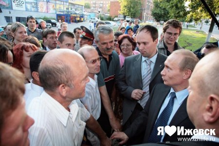 Владимир Путин в Ижевске посоветовал женщинам рожать второго ребенка