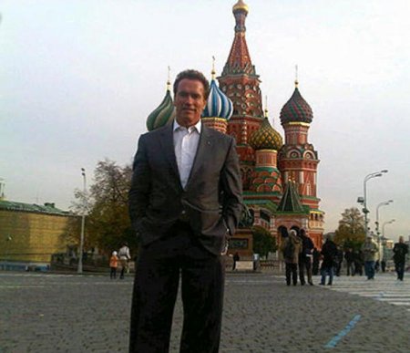 Медведев сводил Шварценеггера в свой тренажерный зал