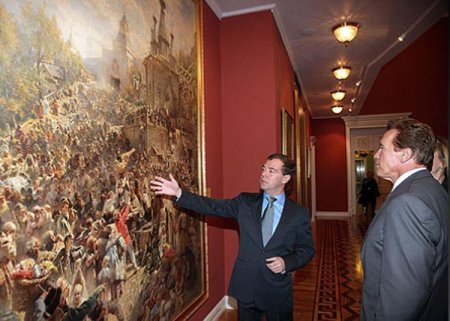 Медведев сводил Шварценеггера в свой тренажерный зал