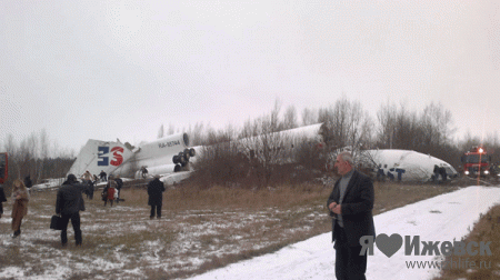 На аварийно севшем Ту-154 летел министр юстиции Дагестана