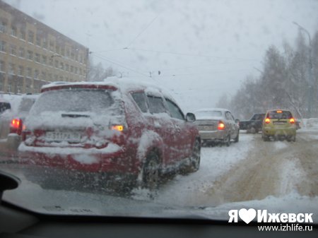 До Ижевска дошел циклон «Моника»: снег с дождем стал причиной десятка ДТП