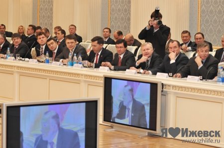 Бюджет Удмуртии на 2011-2013 гг: расходная часть больше доходной почти на 7,5 миллиардов рублей