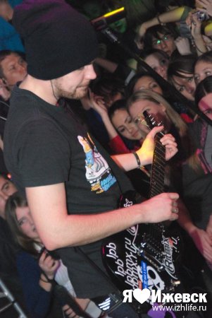 Скандального рэпера Noize MC в Ижевске попытались растерзать фанаты