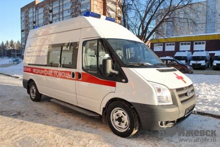Больницам Ижевска подарили 10 машин скорой помощи