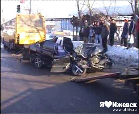 В Удмуртии серия ДТП с автобусами: 5 человек погибло