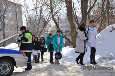 Электронный терроризм в Ижевске: студентов Медакадемии эвакуировали