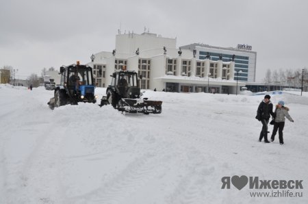 Из-за снегопада в Ижевске произошло в два раза больше аварий