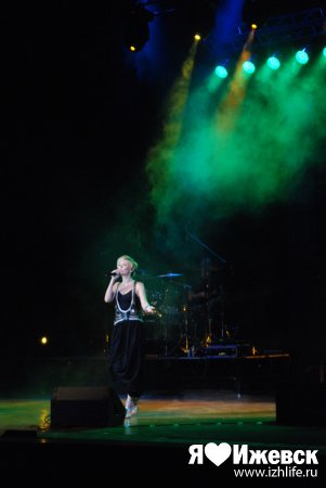 Валерия в Ижевске извинилась перед зрителями за отмену концерта