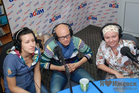 Хрусталев из Comedy Woman в Ижевске устроил стриптиз на радио