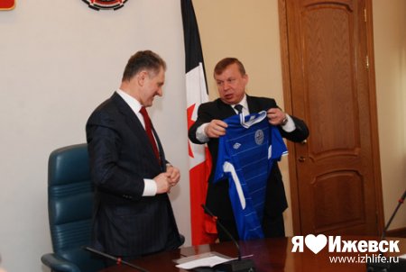 Глава Удмуртии пообещал мощную поддержку клубу «Зенит-Ижевск»