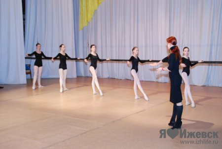 Балерина Мариинского театра, родившаяся в Ижевске, дала мастер класс в родном городе