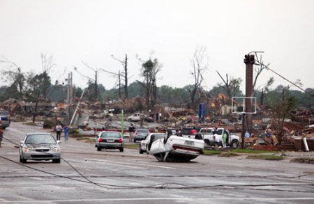 В США жертвами торнадо стали более 300 человек
