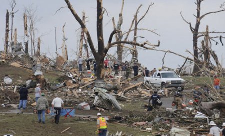 В США жертвами торнадо стали более 300 человек
