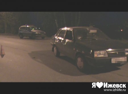 В Ижевске «девятка» сбила двоих пешеходов на ночной дороге