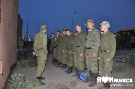Солдаты воинской части: взрывы на артиллерийском арсенале в Пугачёво могут продолжаться еще неделю