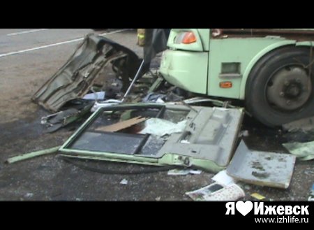 Число жертв страшного ДТП с автобусом в Удмуртии выросло до 5 человек