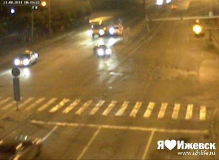 Жестокое ДТП в Ижевске: Mazda 6 на ночном перекрестке протаранила «пятнадцатую»