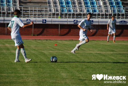 «Зенит-Ижевск» будет пробиваться в Первую лигу российского футбола