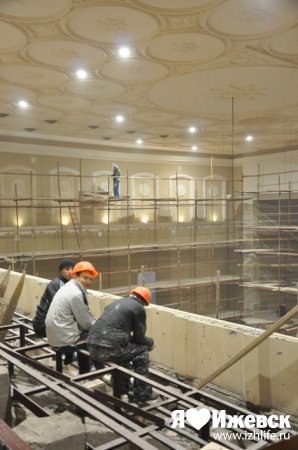 Реконструкция ДК «Ижмаш»: ежедневно на объекте работает больше 100 строителей