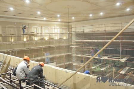 Реконструкция ДК «Ижмаш»: ежедневно на объекте работает больше 100 строителей