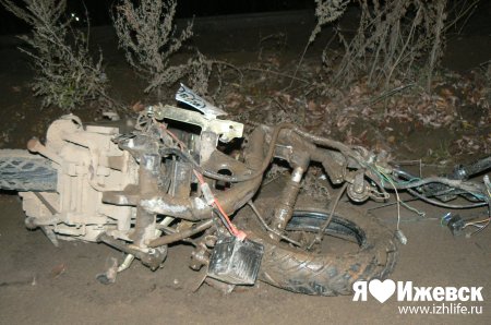 Страшная авария в Ижевске: внедорожник столкнулся со скутером