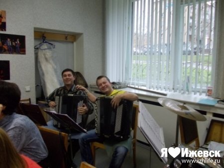 Оркестр из Ижевска превращает свои концерты в шоу