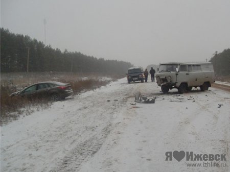 Из-за снегопада число мелких аварий в Ижевске выросло вдвое