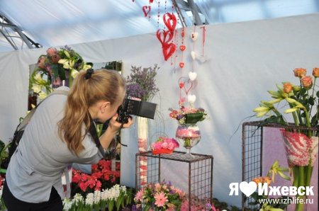 В Ижевске открылась выставка «Цветы Удмуртии - 2012»