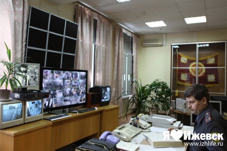 Во всех отделениях полиции Удмуртии установят камеры видеонаблюдения