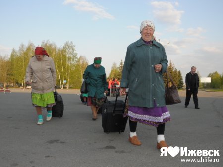 «Бурановские бабушки» отправились в Москву