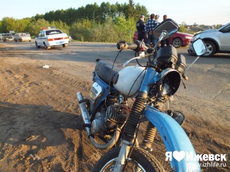 Пьяный мотоциклист угодил под колеса иномарки в Ижевске