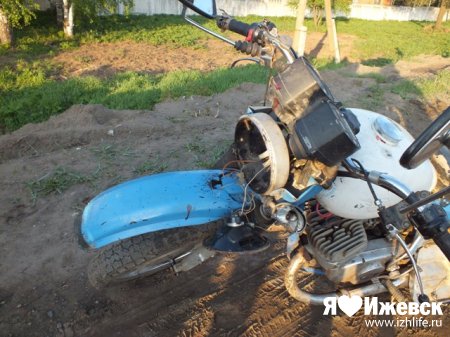 Пьяный мотоциклист угодил под колеса иномарки в Ижевске