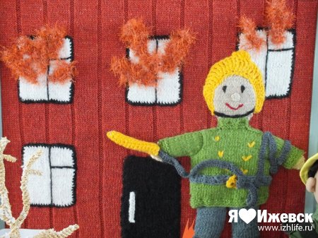 Пожар глазами детей: В МЧС Удмуртии прошел конкурс  детских рисунков и поделок