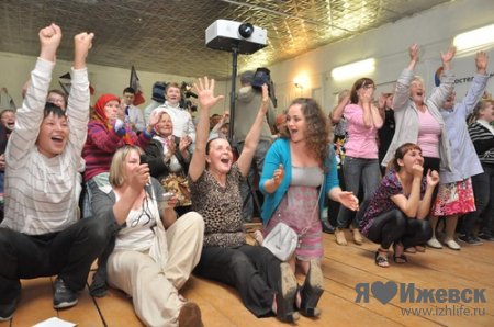 «Бурановские бабушки» в финале «Евровидения-2012»: как отметили победу в родном селе