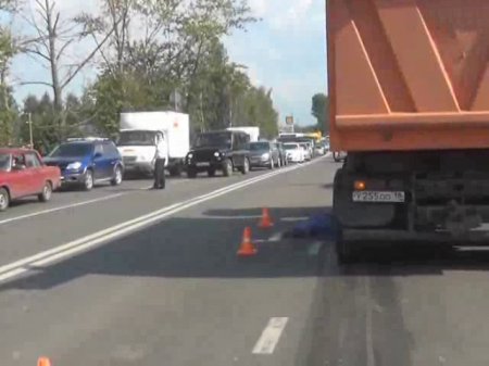 ДТП в Ижевске: КамАЗ протащил пенсионерку несколько метров