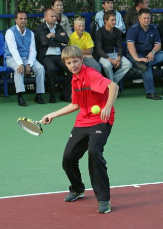 Пять теннисных кортов с итальянским покрытием появились в Ижевске