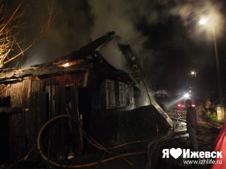 Жилой дом сгорел в Ижевске