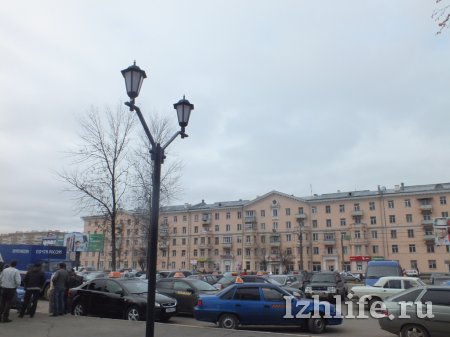 Таксисты устроили разборки около вокзала Ижевска