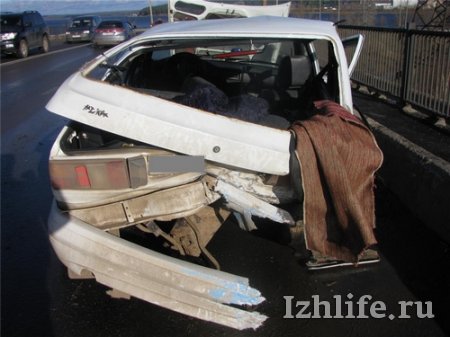 Восемь автомобилей столкнулись в Ижевске из-за гололеда