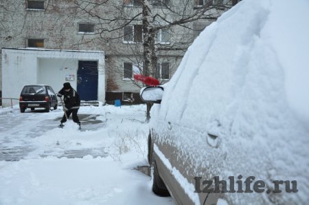Фотофакт: зима в Ижевск пришла неожиданно