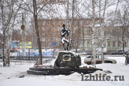 Памятник жертвам Чернобыля перенесли в Ижевске