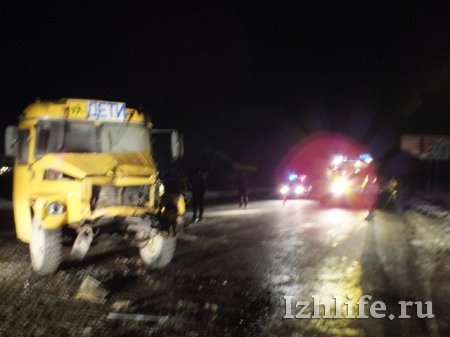 2 автобуса столкнулись в Ижевске, есть жертвы