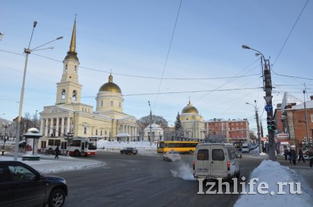 «Морозный звонок» и «позеленевшие» светофоры: о чем сегодня утром говорят в Ижевске