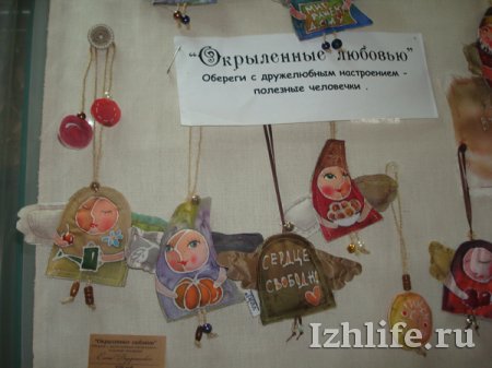 Выставка ручной росписи по ткани открылась в Ижевске