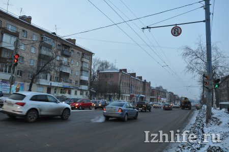 В Ижевске на улице Удмуртская появились новые места для разворотов