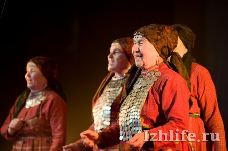 «Бурановские бабушки» на концерте в Ижевске собрали полмиллиона рублей на строительство церкви