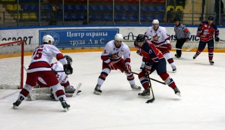 Очередной победой порадовали своих болельщиков хоккеисты Ижевска